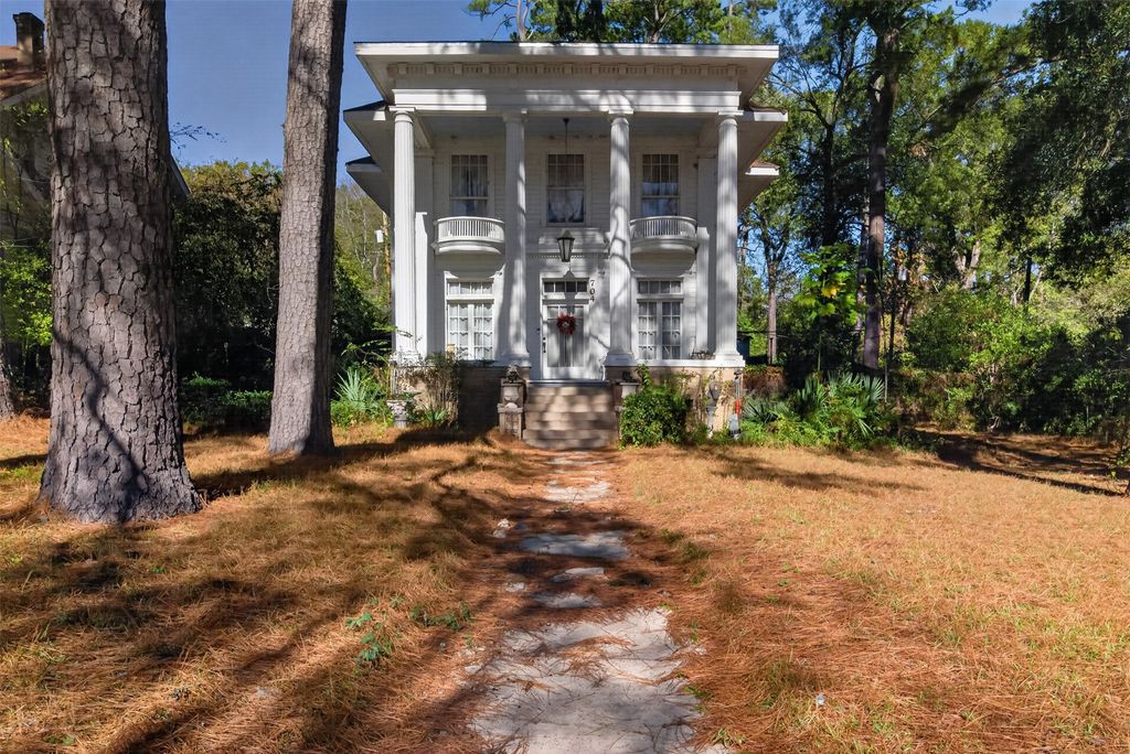 704 Wilkinson Street, Shreveport, LA 71104
