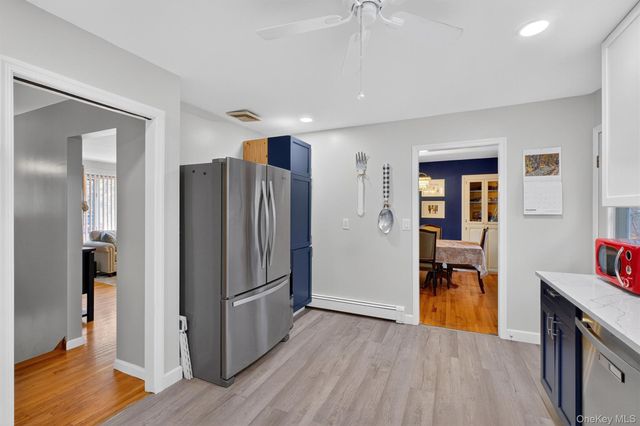 31 Reservoir Road, Wallkill, NY 12589