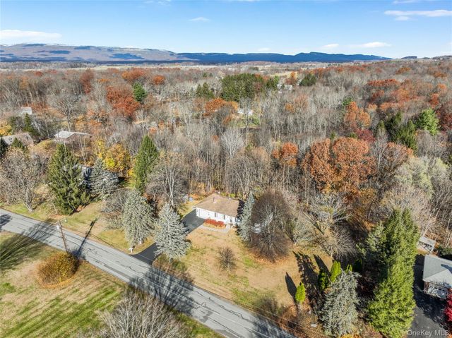 31 Reservoir Road, Wallkill, NY 12589