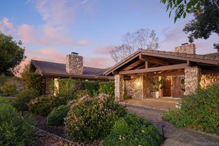 15943 Ranch Hollow Rd, Poway, CA 92064