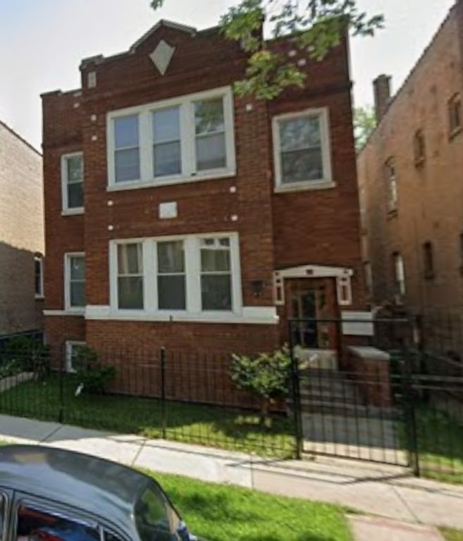 4947 N TROY Street, Chicago, IL 60625
