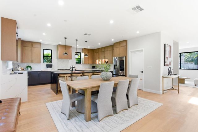 2166 Jardin Drive, Mountain View, CA 94040