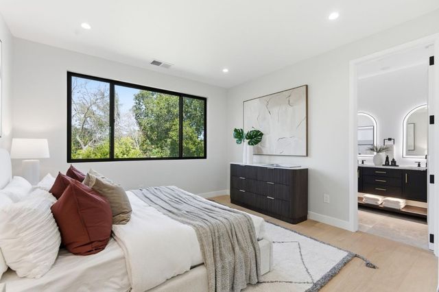 2166 Jardin Drive, Mountain View, CA 94040