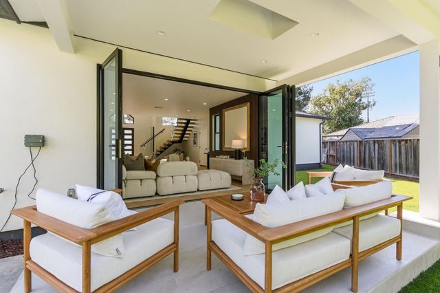 2166 Jardin Drive, Mountain View, CA 94040