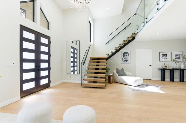 2166 Jardin Drive, Mountain View, CA 94040