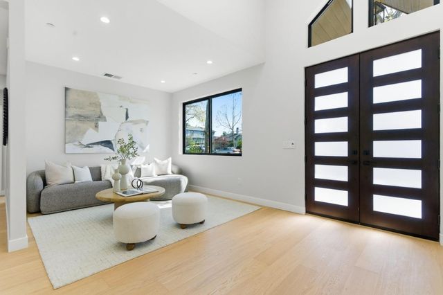 2166 Jardin Drive, Mountain View, CA 94040