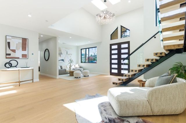 2166 Jardin Drive, Mountain View, CA 94040