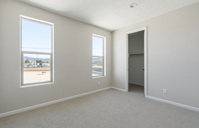 137 Prudencio Street, Santa Fe, NM 87505