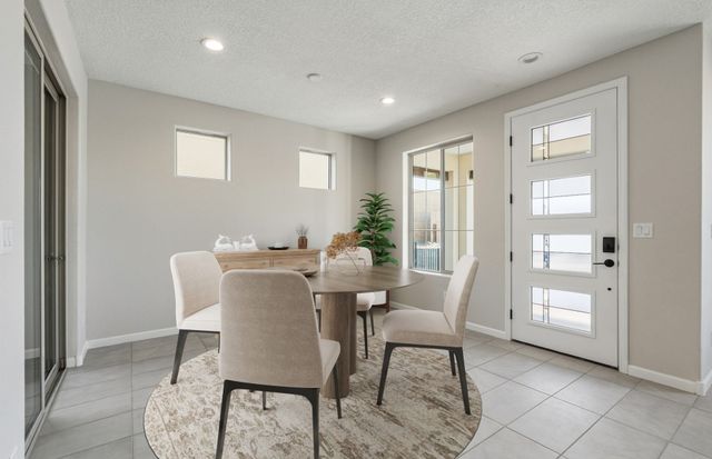 137 Prudencio Street, Santa Fe, NM 87505