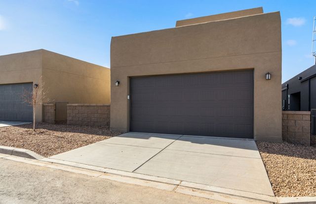 137 Prudencio Street, Santa Fe, NM 87505