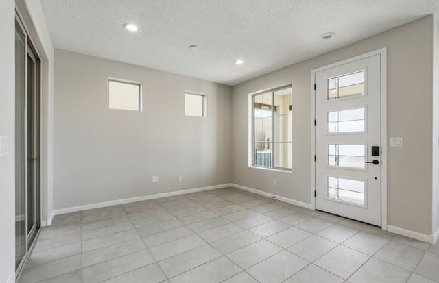 137 Prudencio Street, Santa Fe, NM 87505