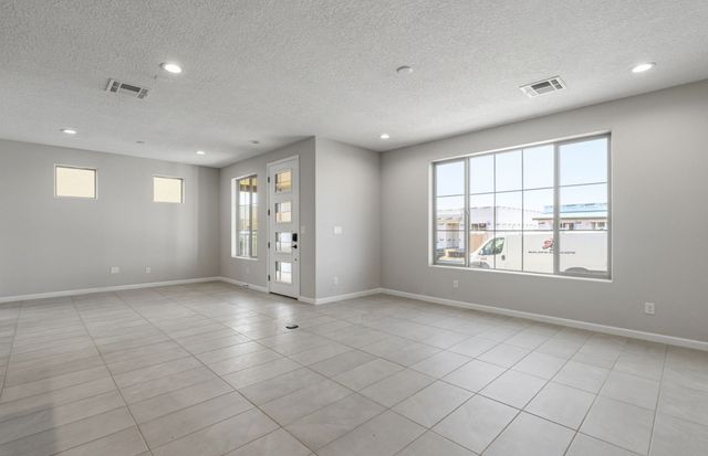 137 Prudencio Street, Santa Fe, NM 87505