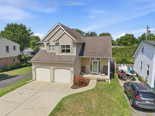 22571 E 13 Mile Road, St. Clair Shores, MI 48082