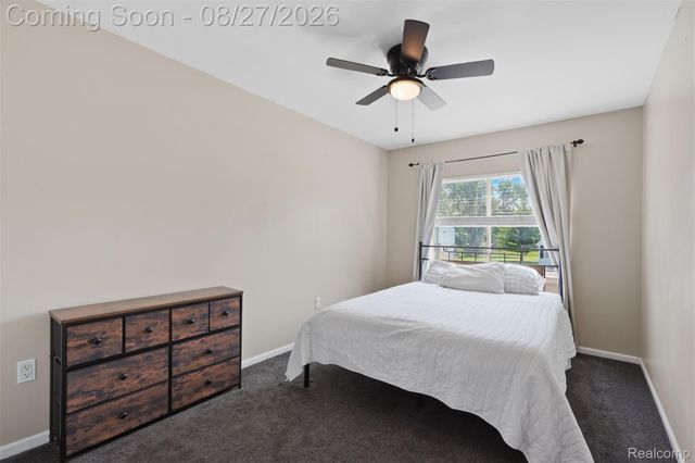 22571 E 13 Mile Road, St. Clair Shores, MI 48082