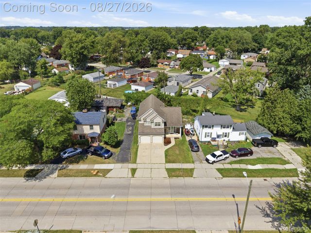 22571 E 13 Mile Road, St. Clair Shores, MI 48082