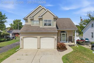22571 E 13 Mile Road, St. Clair Shores, MI 48082