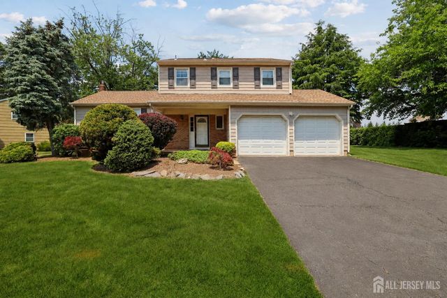 3 Chelsea Court, Edison, NJ 08820