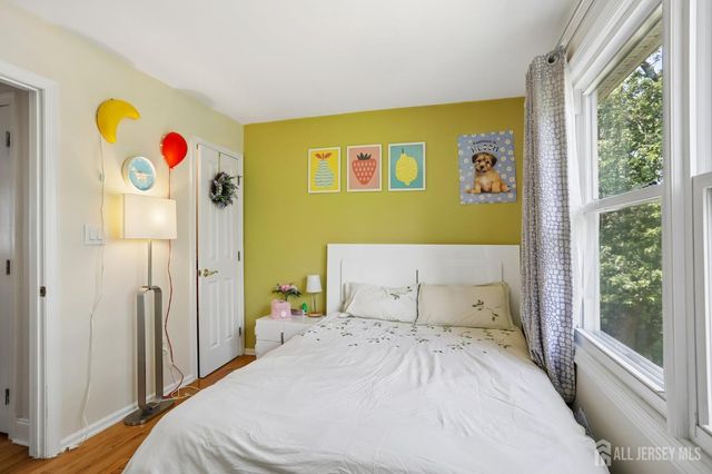 3 Chelsea Court, Edison, NJ 08820
