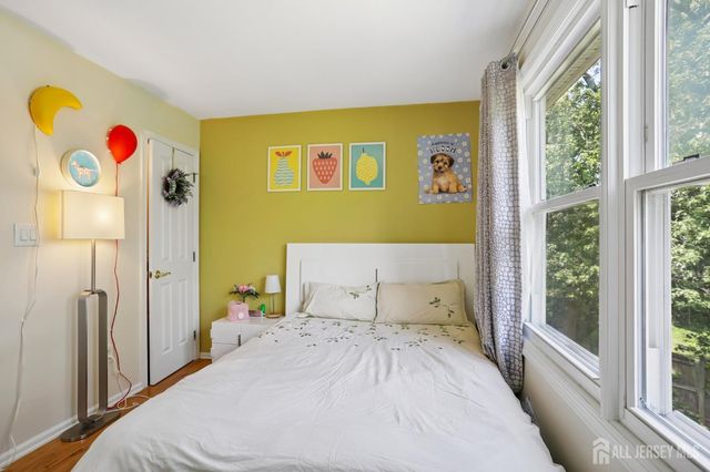 3 Chelsea Court, Edison, NJ 08820