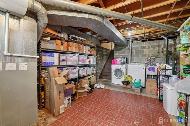 3 Chelsea Court, Edison, NJ 08820