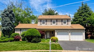 3 Chelsea Court, Edison, NJ 08820