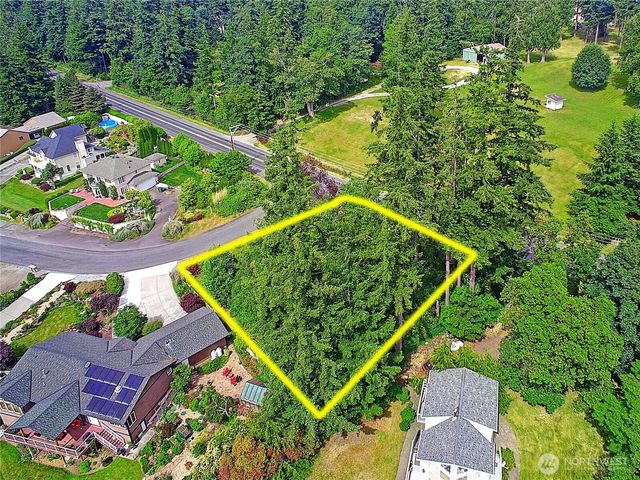 376 Moana Drive, Camano Island, WA 98282