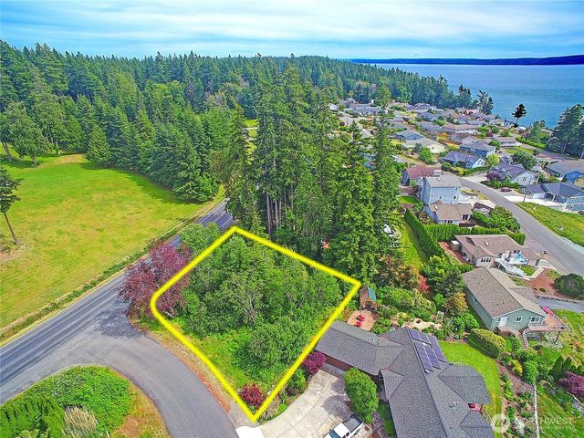 376 Moana Drive, Camano Island, WA 98282