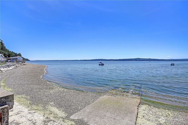 376 Moana Drive, Camano Island, WA 98282