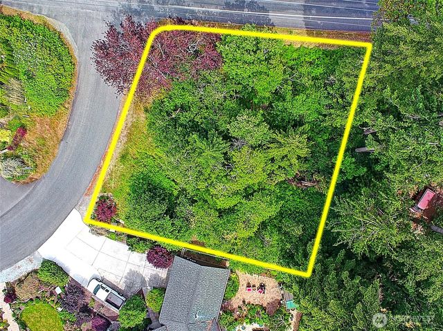 376 Moana Drive, Camano Island, WA 98282