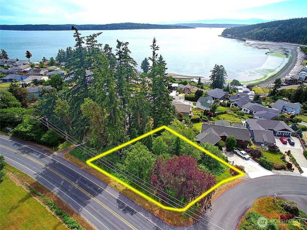 376 Moana Drive, Camano Island, WA 98282
