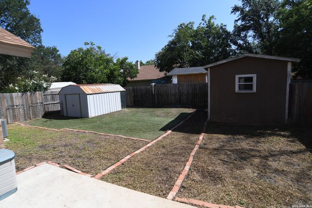 3231 TREE GROVE DR, San Antonio, TX 78247