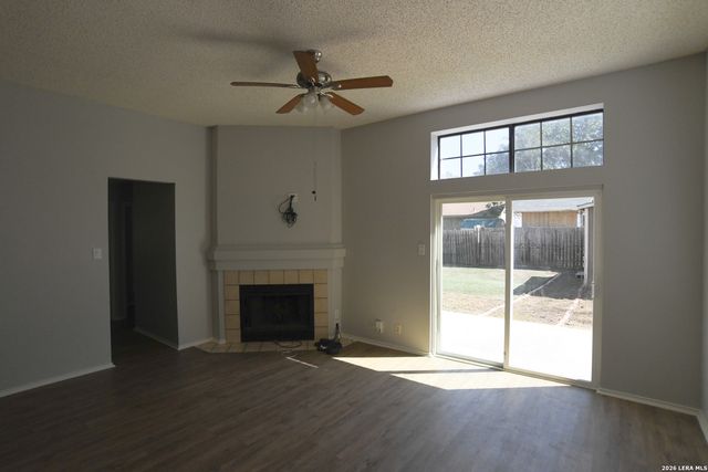 3231 TREE GROVE DR, San Antonio, TX 78247