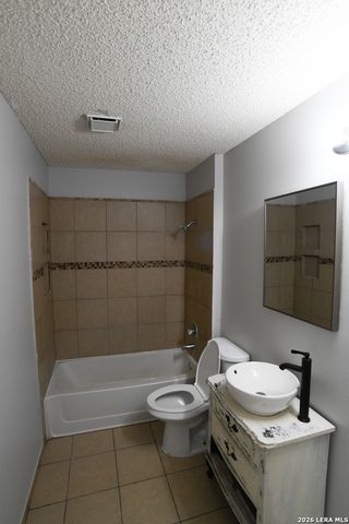 3231 TREE GROVE DR, San Antonio, TX 78247