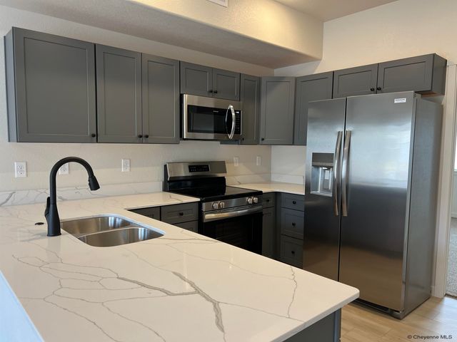 1729 KADE CT, Cheyenne, WY 82007
