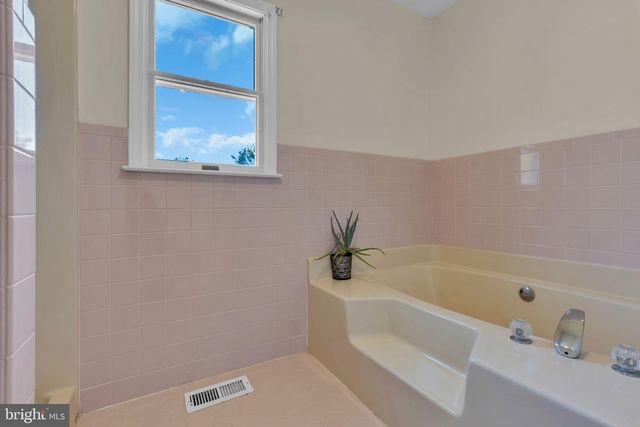 162 MILLSTONE ROAD, Millstone Township, NJ 08535