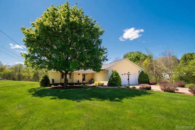 8336 Rondale Drive, Grand Blanc Charter Township, MI 48439