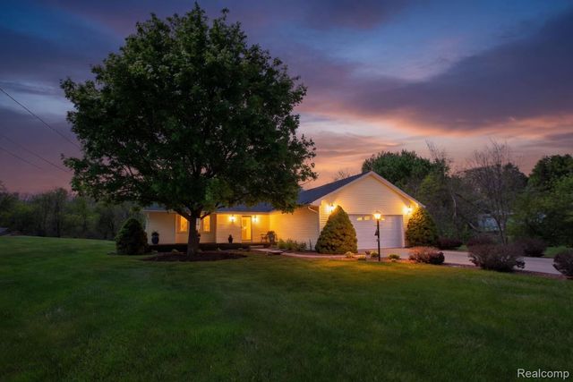 8336 Rondale Drive, Grand Blanc Charter Township, MI 48439