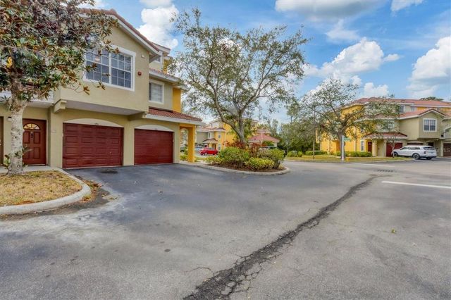 5700 BENTGRASS DRIVE 16-211, Sarasota, FL 34235