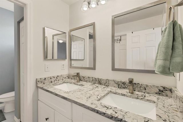 5700 BENTGRASS DRIVE 16-211, Sarasota, FL 34235