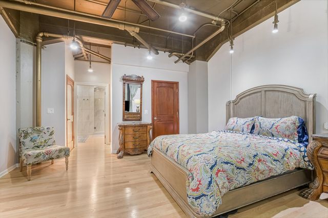 124 W Polk Street 100, Chicago, IL 60605