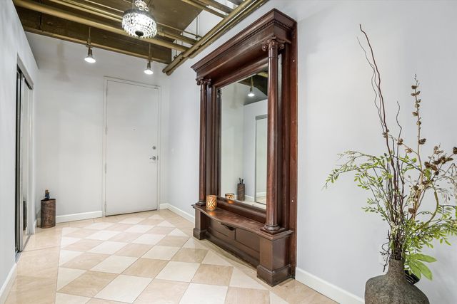 124 W Polk Street 100, Chicago, IL 60605