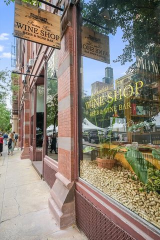124 W Polk Street 100, Chicago, IL 60605