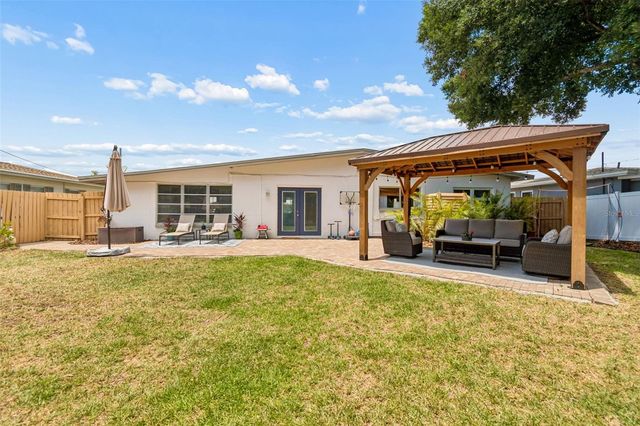 4618 W BAY COURT AVENUE, Tampa, FL 33611