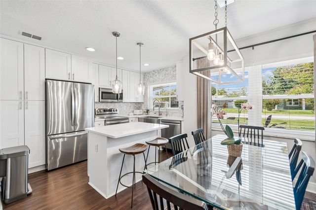 4618 W BAY COURT AVENUE, Tampa, FL 33611