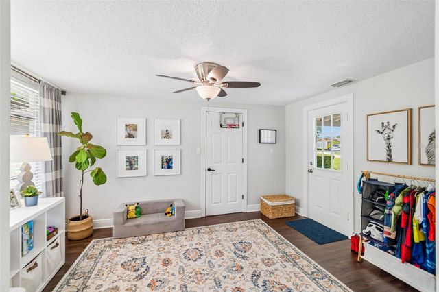 4618 W BAY COURT AVENUE, Tampa, FL 33611