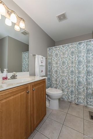 169 Tori Pines Drive, Oakville, MO 63129