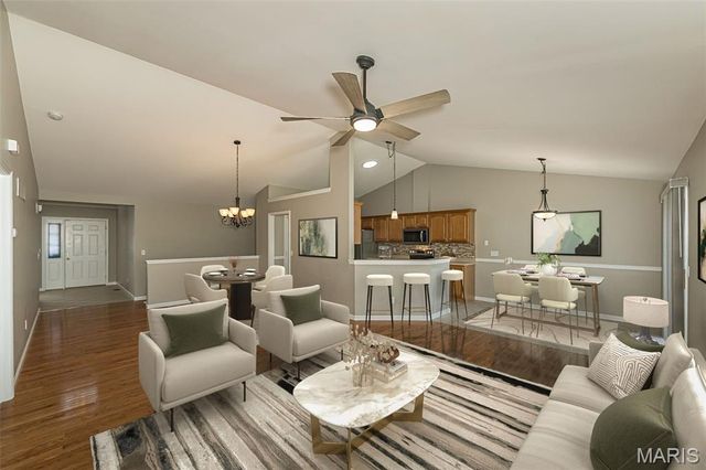 169 Tori Pines Drive, Oakville, MO 63129