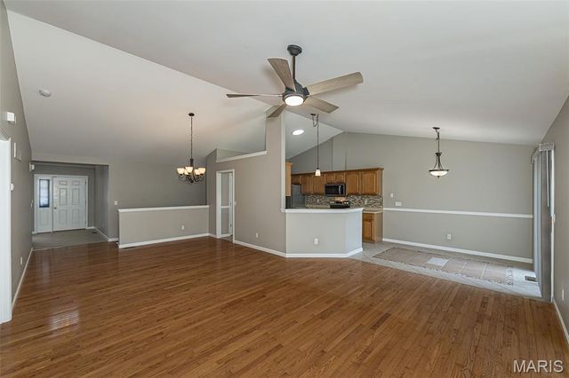 169 Tori Pines Drive, Oakville, MO 63129