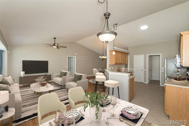 169 Tori Pines Drive, Oakville, MO 63129