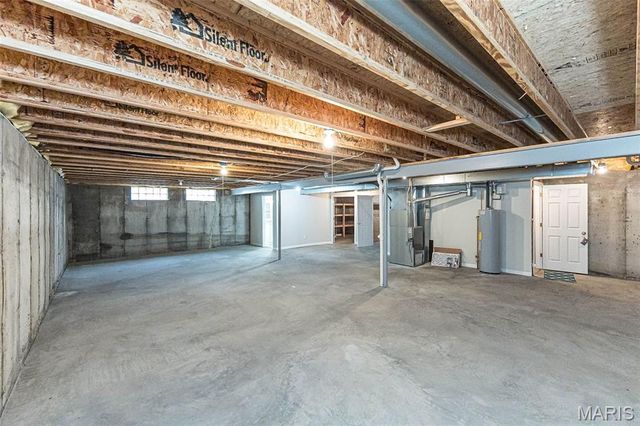 169 Tori Pines Drive, Oakville, MO 63129